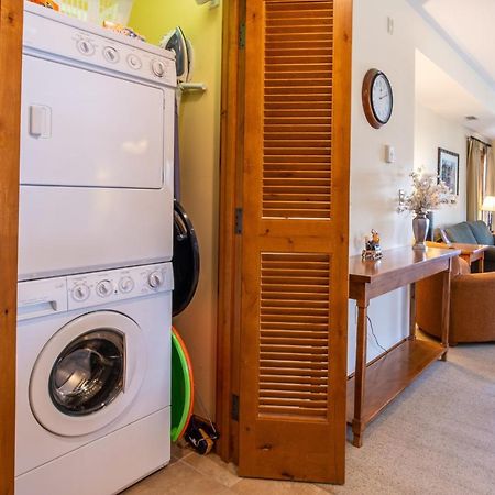 Two Bedroom Condo With Balcony Over Mountaineer Square - Just Steps From The Slopes! Condo Крестед-Бьютт Экстерьер фото