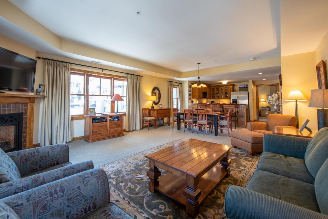 Two Bedroom Condo With Balcony Over Mountaineer Square - Just Steps From The Slopes! Condo Крестед-Бьютт Экстерьер фото